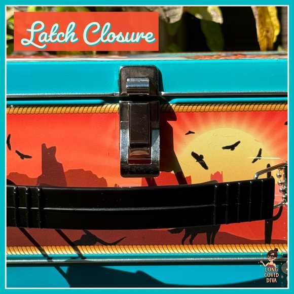 🤠NWOT/Archie McPhee Cowgirl Lunchbox Purse/Embossed Metal/Charm/8.5”W 7”H 4”D - Picture 7 of 17